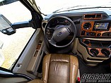 2015 Thor Motor Coach Four Winds Photo #19