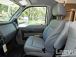 2015 Thor Motor Coach Four Winds Photo #26