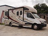 16 Thor Motor Coach Four Winds