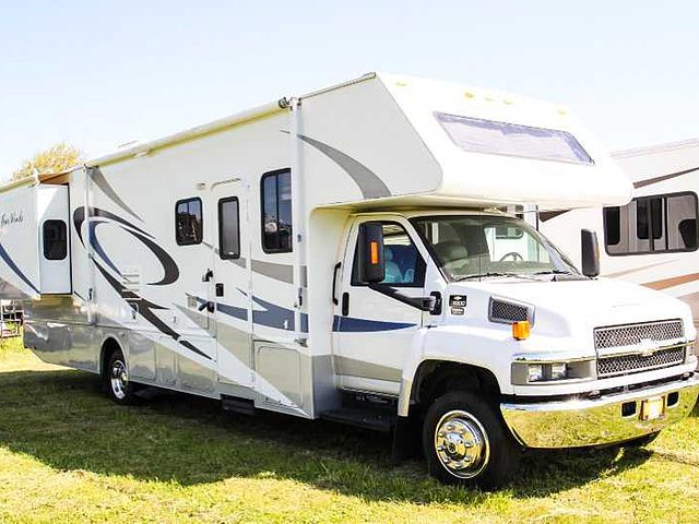 2008 Thor Motor Coach Four Winds Photo