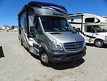 15 Thor Motor Coach Four Winds