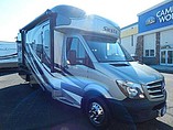 15 Thor Motor Coach Four Winds