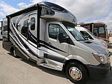 15 Thor Motor Coach Four Winds
