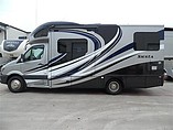 2015 Thor Motor Coach Four Winds Photo #9