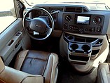 2015 Thor Motor Coach Four Winds Photo #8