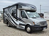 2016 Thor Motor Coach Four Winds Photo #19