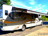 2014 Thor Motor Coach Four Winds Super C Photo #3