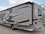 2016 Thor Motor Coach Four Winds Super C Photo #3