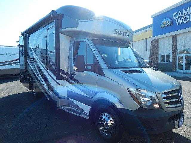 2015 Thor Motor Coach Four Winds Photo