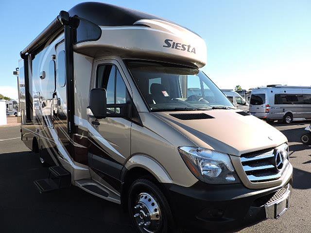 2015 Thor Motor Coach Four Winds Photo