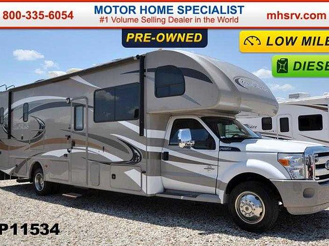 2014 Thor Motor Coach Four Winds Super C Photo