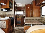 2015 Thor Motor Coach Freedom Elite Photo #6