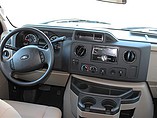 2015 Thor Motor Coach Freedom Elite Photo #4