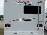 2016 Thor Motor Coach Freedom Elite Photo #8