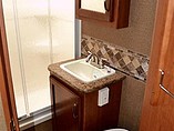 2015 Thor Motor Coach Freedom Elite Photo #17