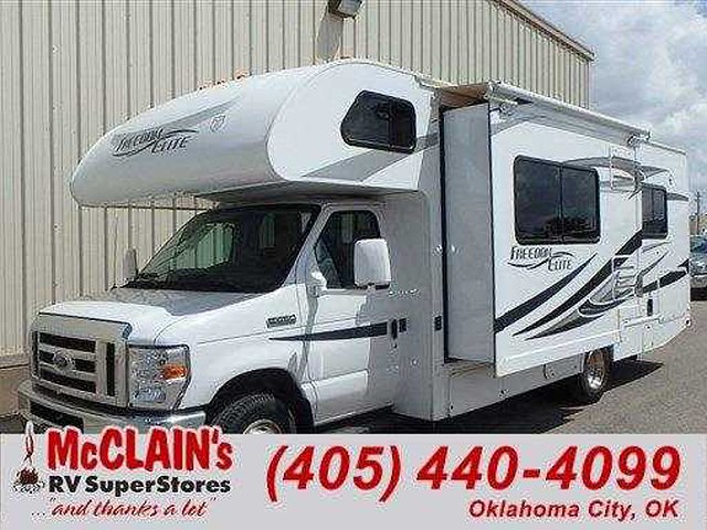 12 Thor Motor Coach Freedom Elite