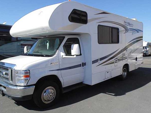 2014 Thor Motor Coach Freedom Elite Photo