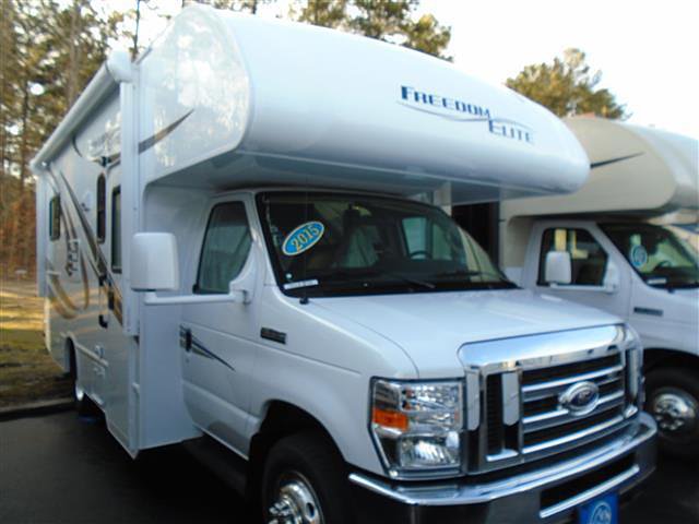 2015 Thor Motor Coach Freedom Elite Photo