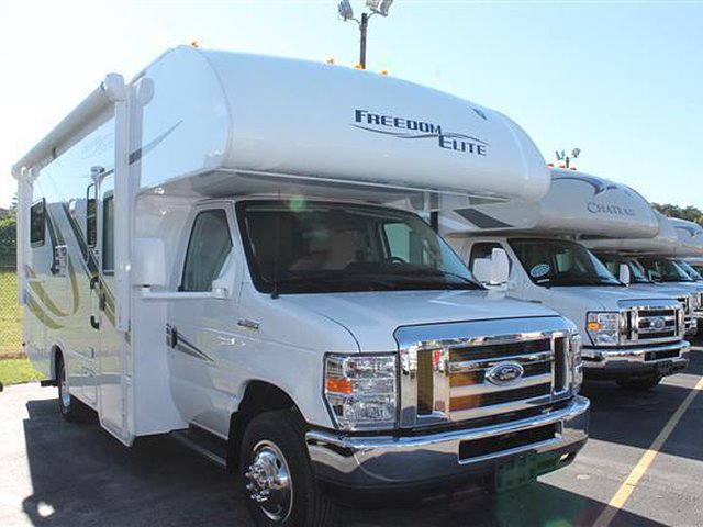 2015 Thor Motor Coach Freedom Elite Photo