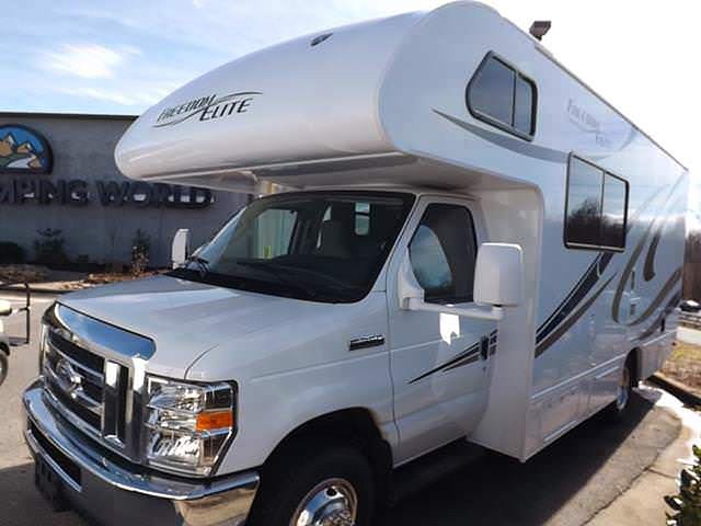 2015 Thor Motor Coach Freedom Elite Photo