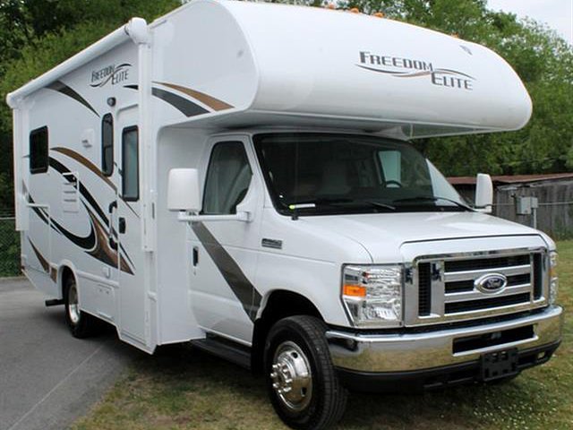 2016 Thor Motor Coach Freedom Elite Photo