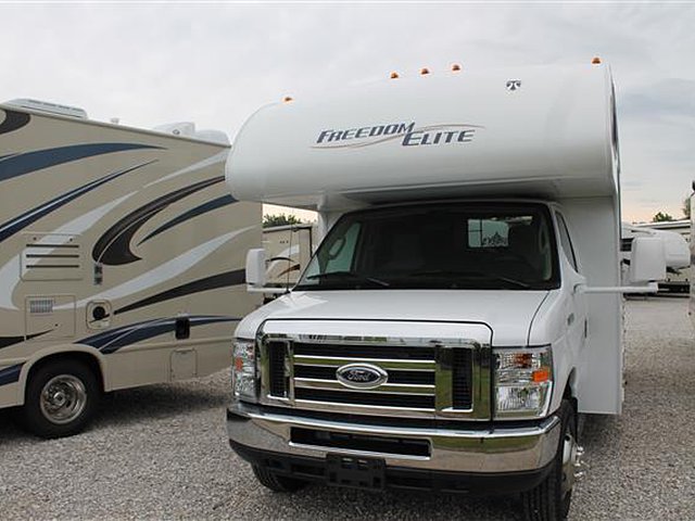 2016 Thor Motor Coach Freedom Elite Photo