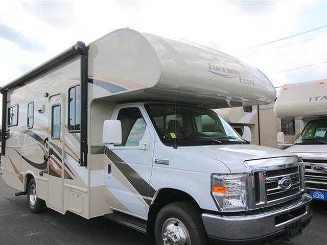 16 Thor Motor Coach Freedom Elite
