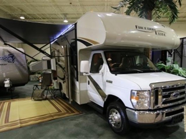 2016 Thor Motor Coach Freedom Elite Photo