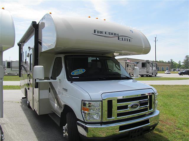 2016 Thor Motor Coach Freedom Elite Photo