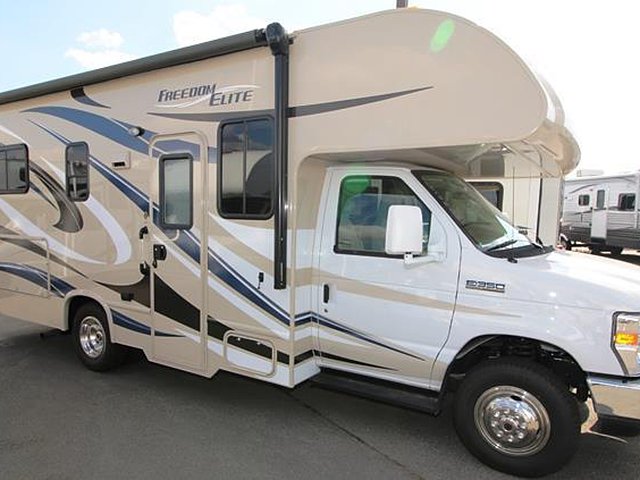 16 Thor Motor Coach Freedom Elite