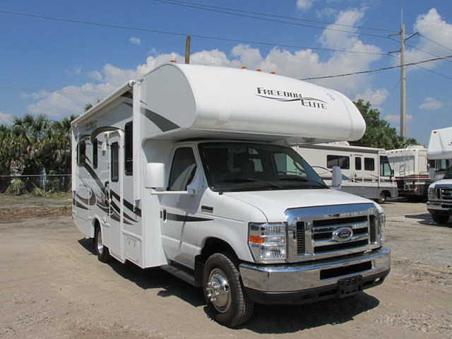 2013 Thor Motor Coach Freedom Elite Photo