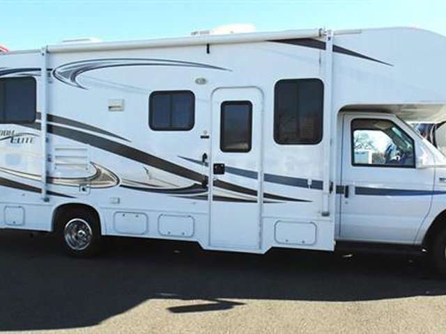 2014 Thor Motor Coach Freedom Elite Photo