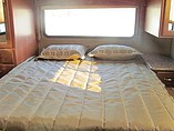 2015 Thor Motor Coach Freedom Elite Photo #16