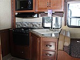2015 Thor Motor Coach Freedom Elite Photo #19