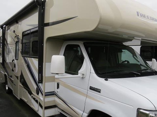 15 Thor Motor Coach Freedom Elite