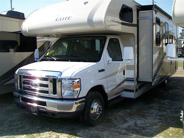 2015 Thor Motor Coach Freedom Elite Photo