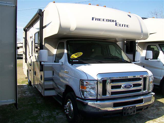 2015 Thor Motor Coach Freedom Elite Photo