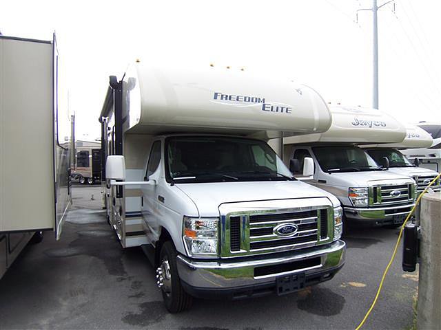 2015 Thor Motor Coach Freedom Elite Photo