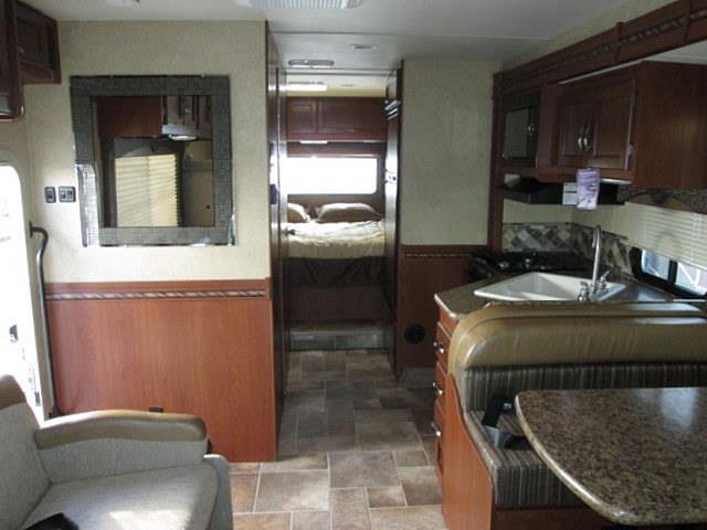2015 Thor Motor Coach Freedom Elite Photo