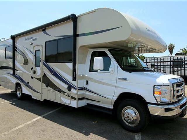 16 Thor Motor Coach Freedom Elite