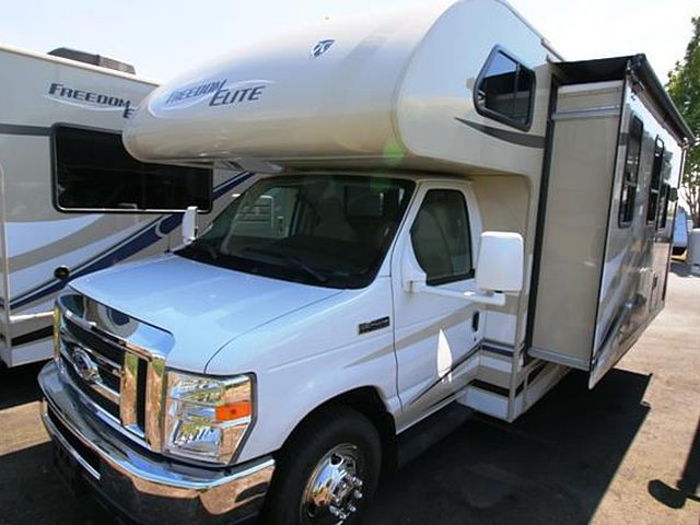 2016 Thor Motor Coach Freedom Elite Photo
