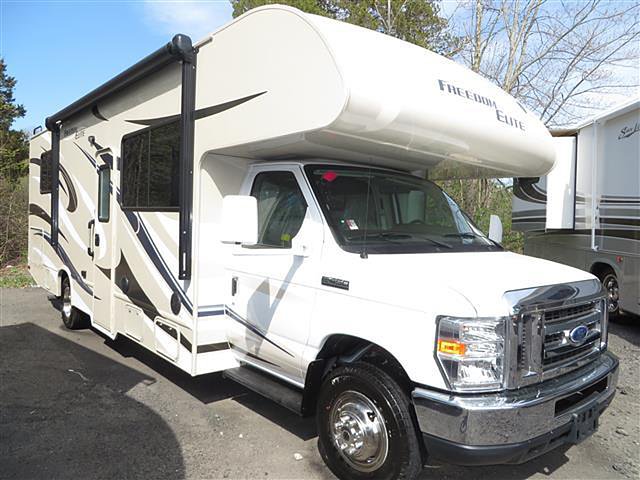 2016 Thor Motor Coach Freedom Elite Photo