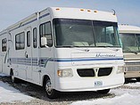 1999 Thor Motor Coach Hurricane Photo #2