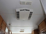 1999 Thor Motor Coach Hurricane Photo #26