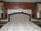 2011 Thor Motor Coach Hurricane Photo #15