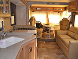 2015 Thor Motor Coach Hurricane Photo #6