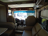 2015 Thor Motor Coach Hurricane Photo #6