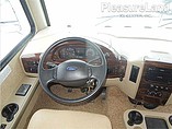 2014 Thor Motor Coach Hurricane Photo #5