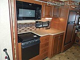 2014 Thor Motor Coach Hurricane Photo #16