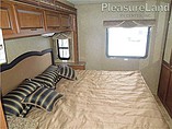 2014 Thor Motor Coach Hurricane Photo #24